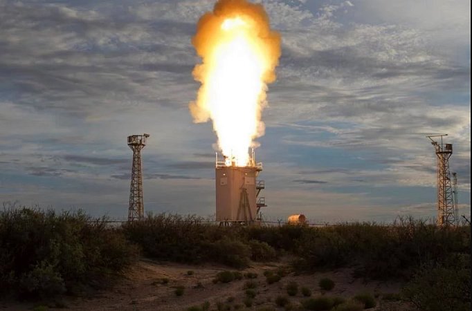 SM-6 "Стандарт". Наземные испытания зенитного ракетного комплекса, США